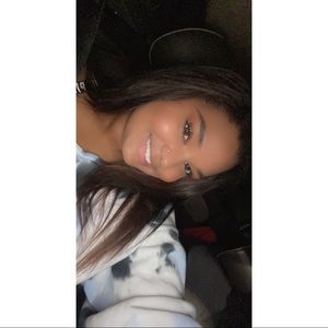 Meet your Posher, Alyssa